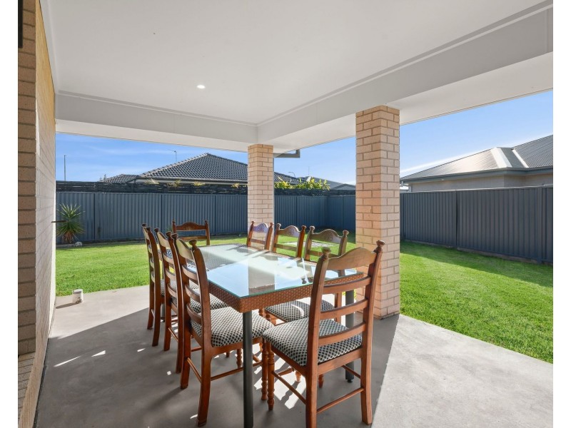 4 Murphy Street, Thrumster NSW 2444