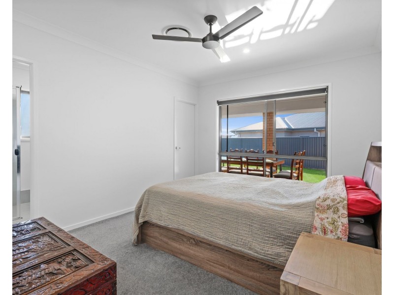 4 Murphy Street, Thrumster NSW 2444