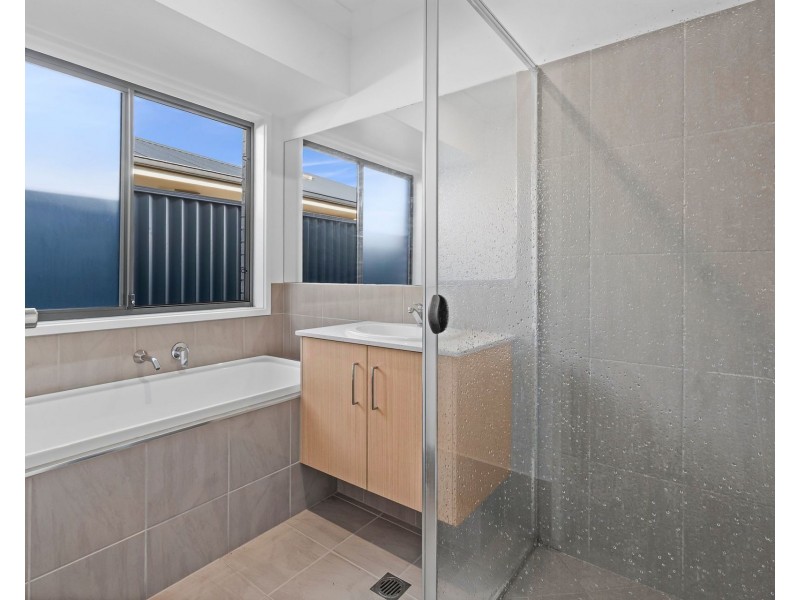 4 Murphy Street, Thrumster NSW 2444