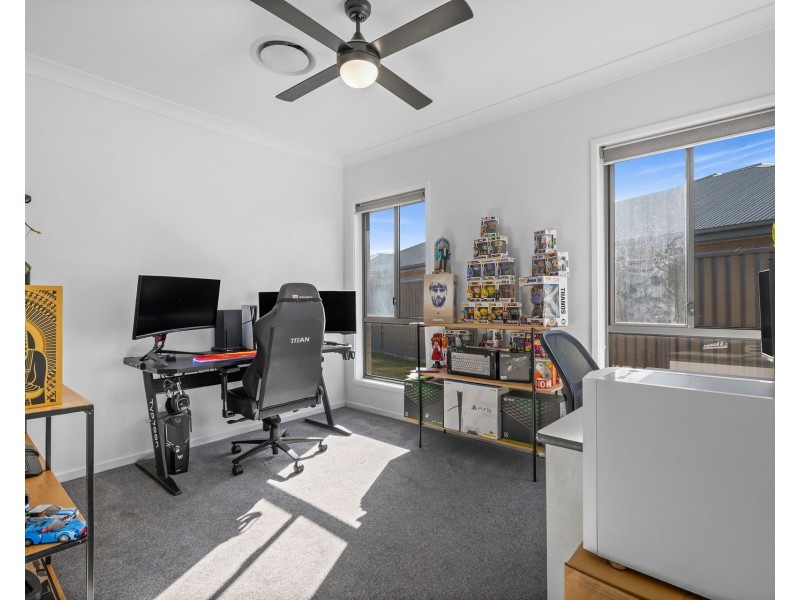 4 Murphy Street, Thrumster NSW 2444