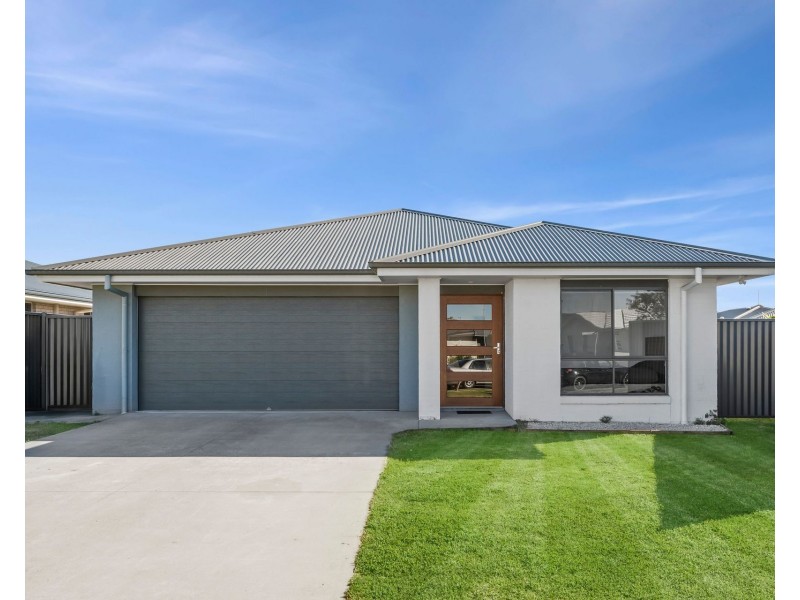 4 Murphy Street, Thrumster NSW 2444