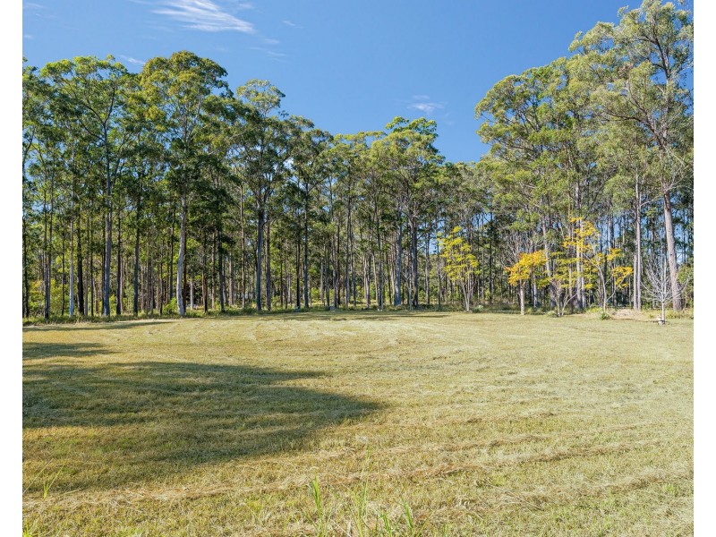 60 Rodeo Drive, Kundabung NSW 2441