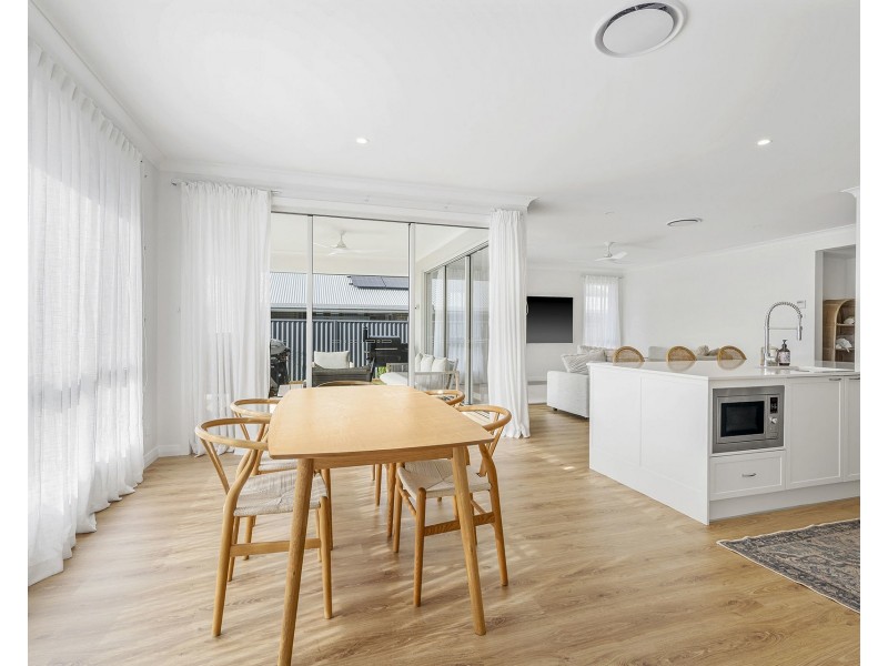 119 Neave Way, Thrumster NSW 2444