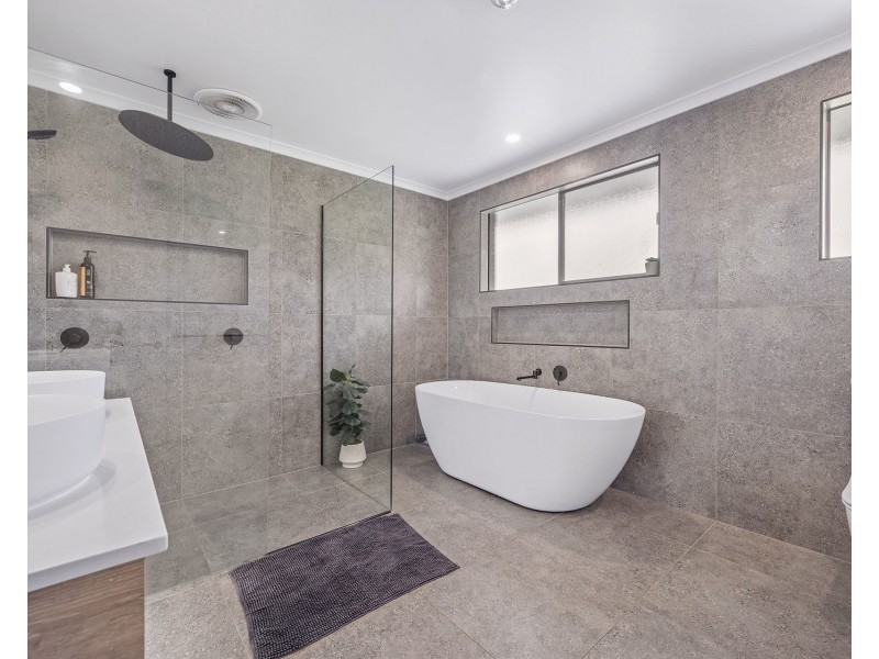 180 Hewens Road, Brombin NSW 2446