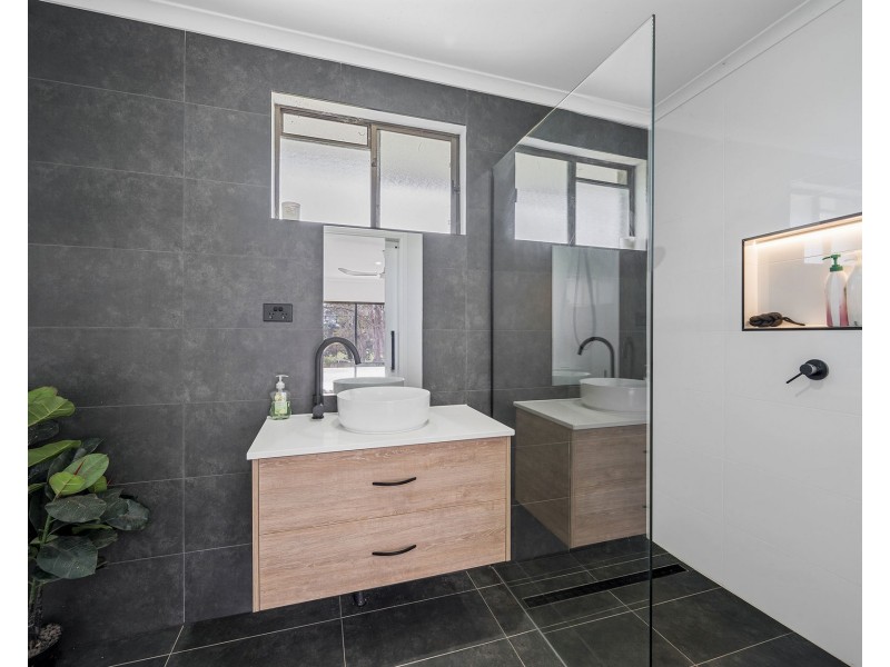 180 Hewens Road, Brombin NSW 2446