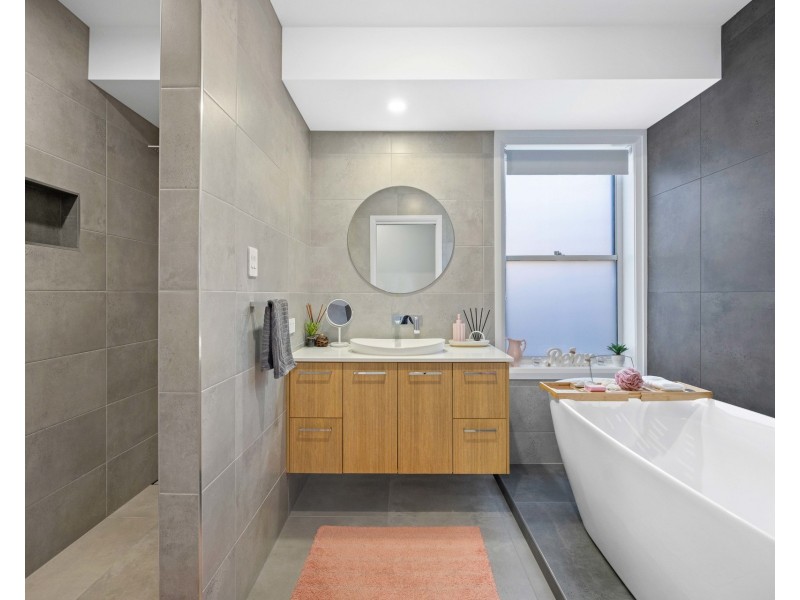 15 Day Circuit, Thrumster NSW 2444