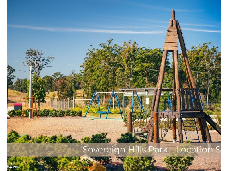 2/4 Wildwood Way, Thrumster NSW 2444