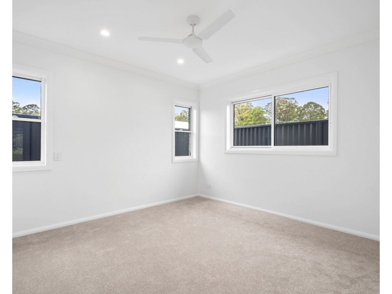 2/4 Wildwood Way, Thrumster NSW 2444