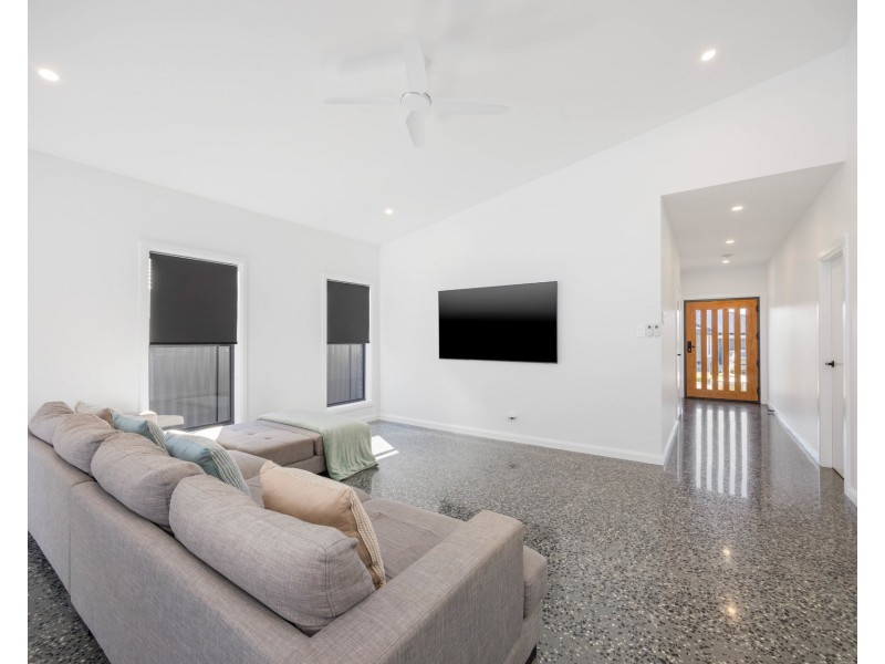 3 Aniseed Avenue, Thrumster NSW 2444