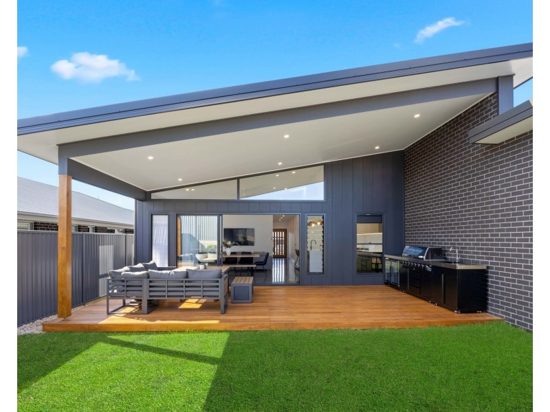 3 Aniseed Avenue, Thrumster NSW 2444