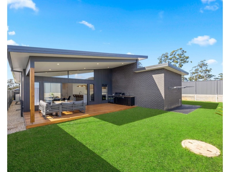 3 Aniseed Avenue, Thrumster NSW 2444