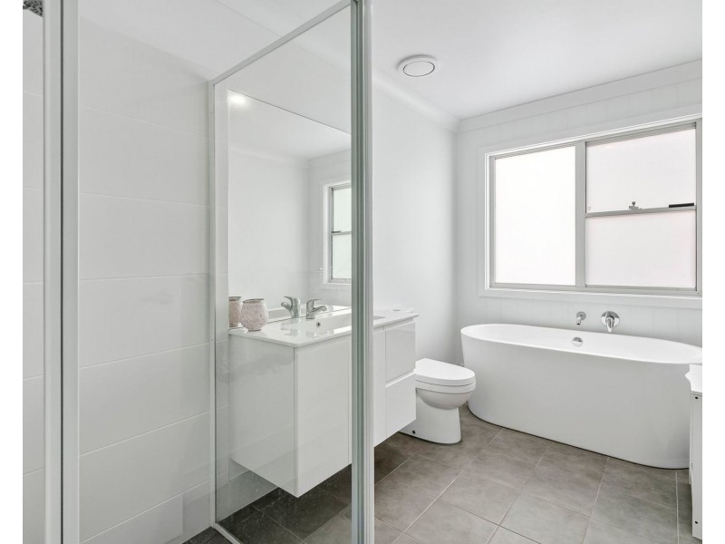 5 Commander Street, Thrumster NSW 2444