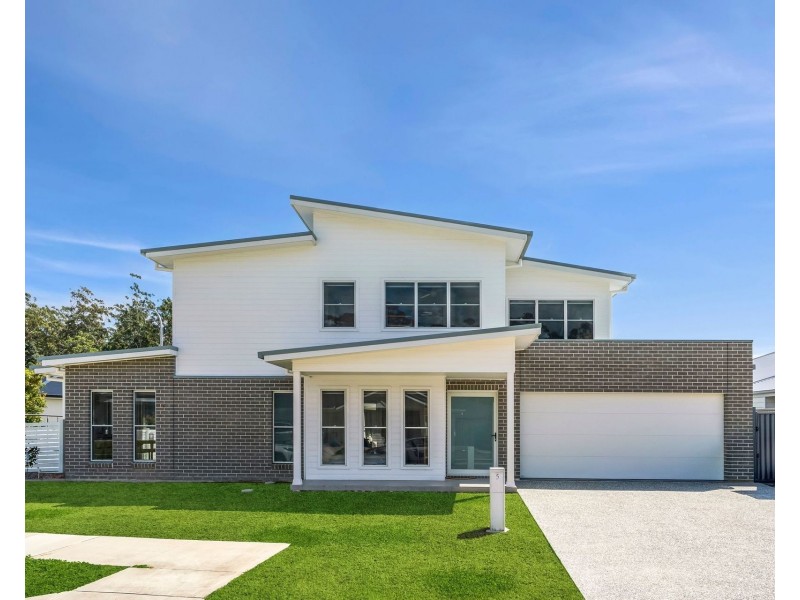5 Commander Street, Thrumster NSW 2444