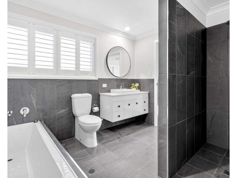4 Allport Avenue, Thrumster NSW 2444