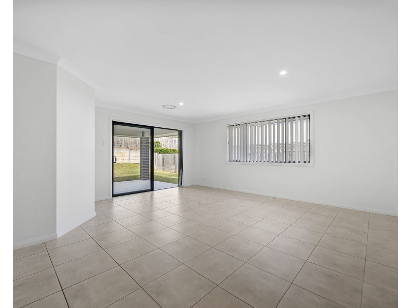 6 York Street, Thrumster NSW 2444