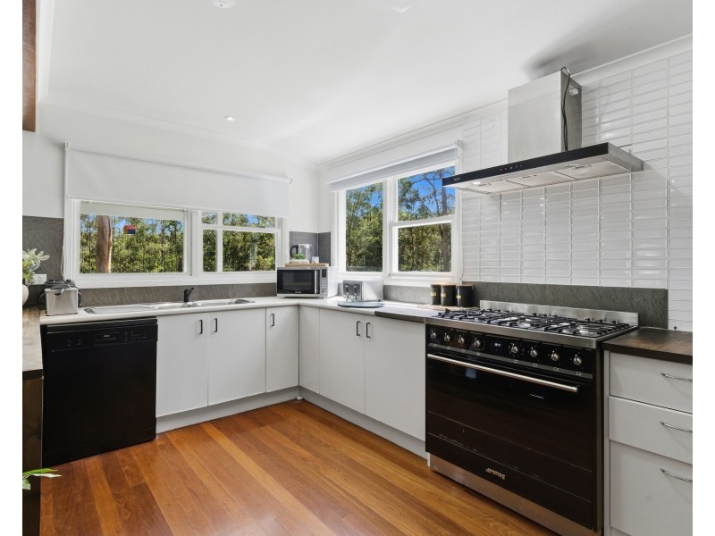 18 Kristel Place, Lake Innes NSW 2446