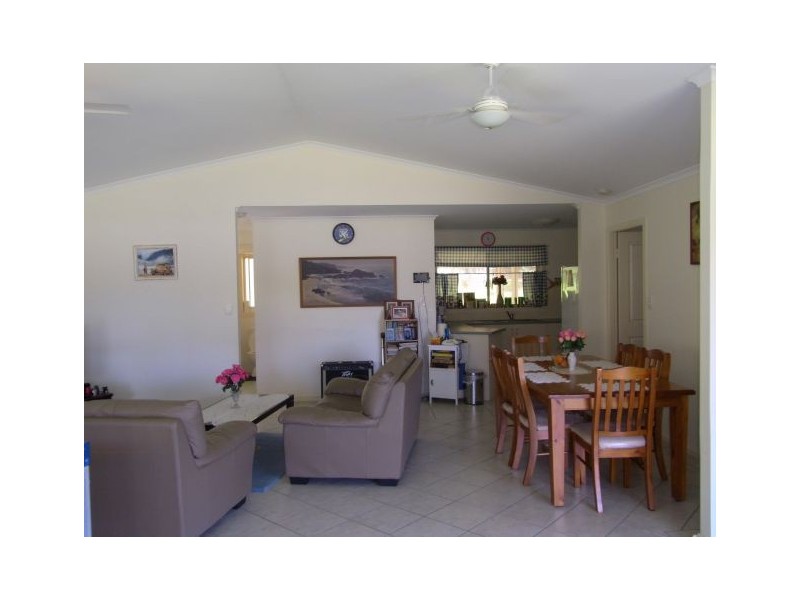 61 Neville Morton Drive, Crescent Head NSW 2440