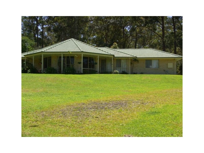 61 Neville Morton Drive, Crescent Head NSW 2440