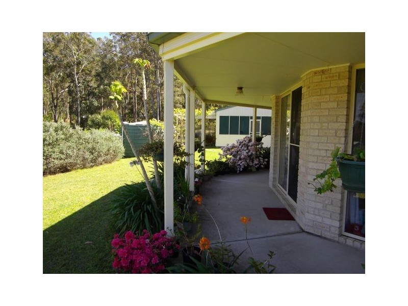 61 Neville Morton Drive, Crescent Head NSW 2440