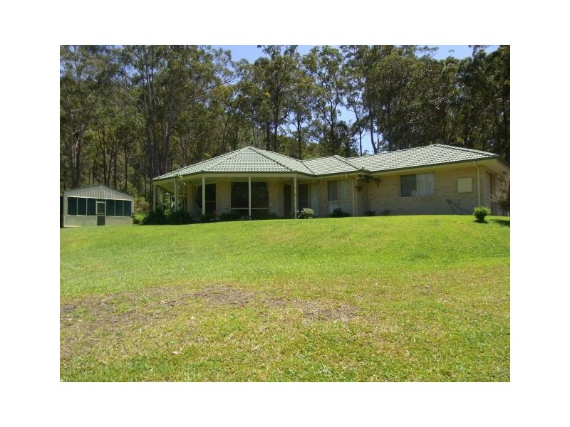 61 Neville Morton Drive, Crescent Head NSW 2440