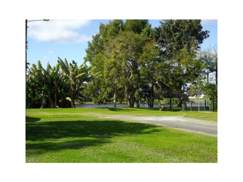 18 Vincent Avenue & 1B Verge Street, Smithtown NSW 2440