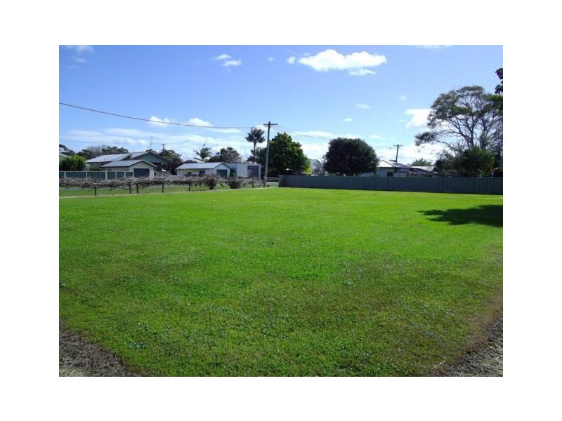 18 Vincent Avenue & 1B Verge Street, Smithtown NSW 2440