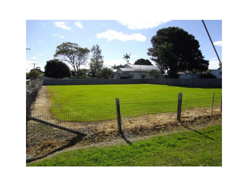 18 Vincent Avenue & 1B Verge Street, Smithtown NSW 2440