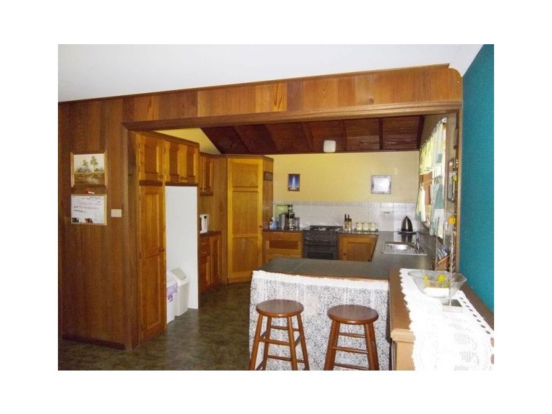 64 Hillview Drive West End, Kempsey NSW 2440