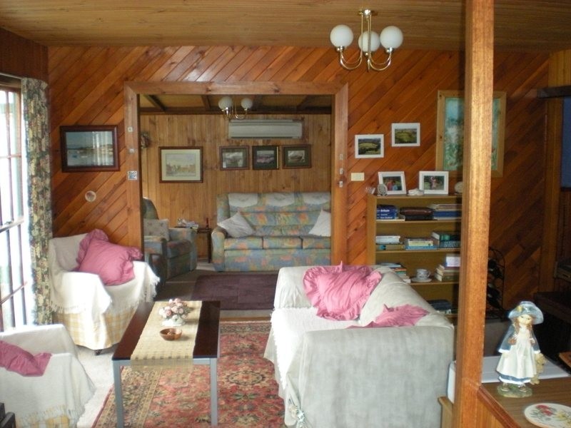 Sisters Creek TAS 7325