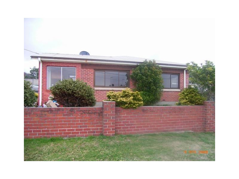2/10 Crisp Street, Burnie TAS 7320