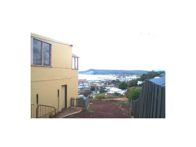 1/17 Elizabeth Street, Burnie TAS 7320