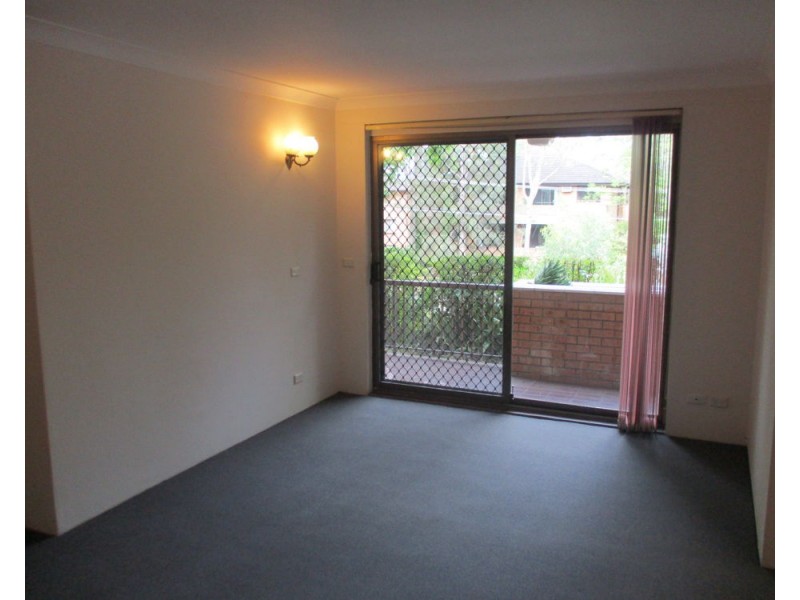 2/18 Doomben Ave, Eastwood NSW 2122