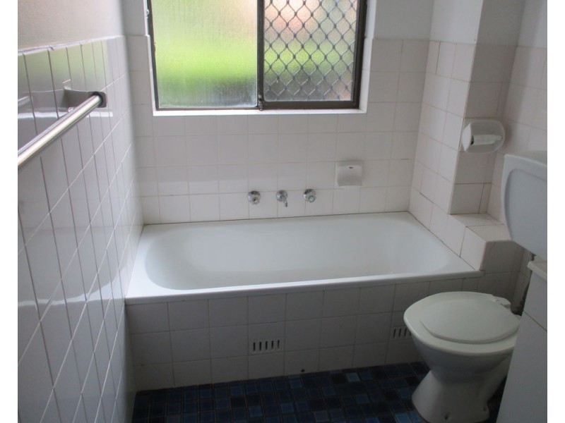 2/18 Doomben Ave, Eastwood NSW 2122