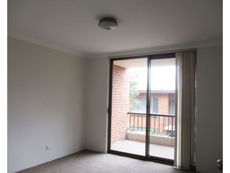 2/18 Union Street, Meadowbank NSW 2114