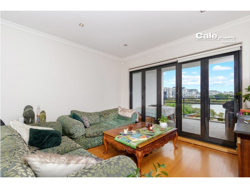 17/2 Bay Drive, Meadowbank NSW 2114