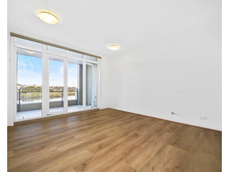 28/1 Bay Drive, Meadowbank NSW 2114