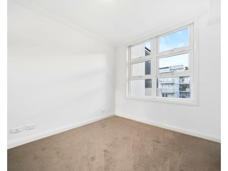 28/1 Bay Drive, Meadowbank NSW 2114