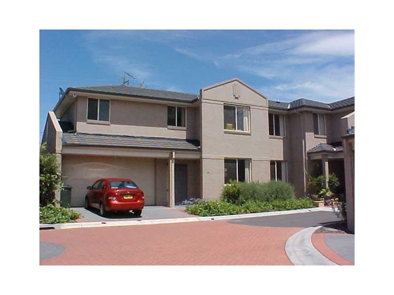 18/11 Harrington Avenue, Castle Hill NSW 2154