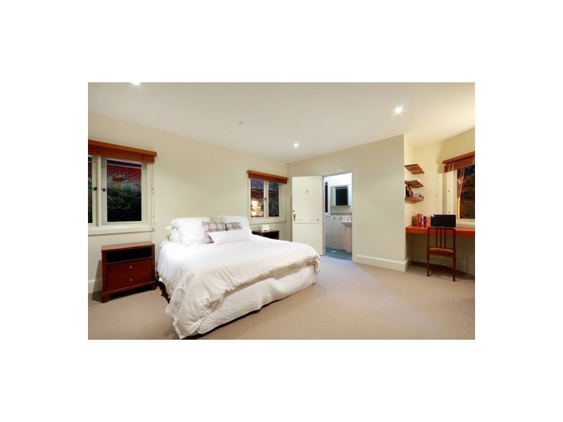 2 Grandview Parade, Epping NSW 2121