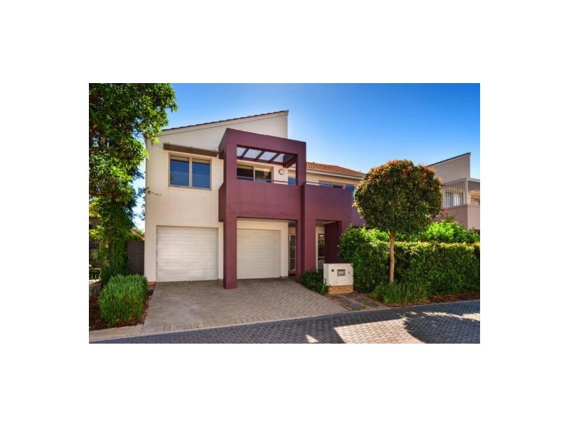 6 Strathroy Close, Cabarita NSW 2137