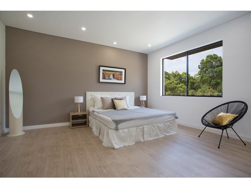 6 Taylor Place, Ermington NSW 2115