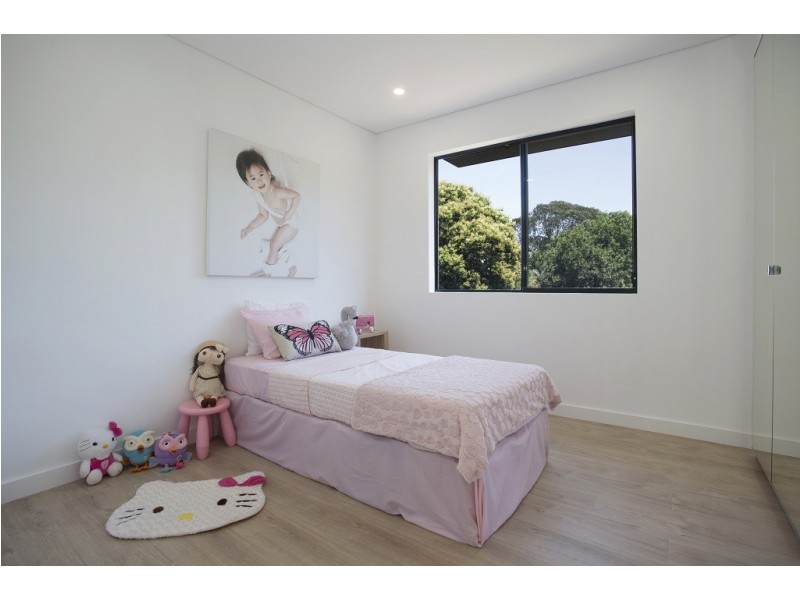 6 Taylor Place, Ermington NSW 2115