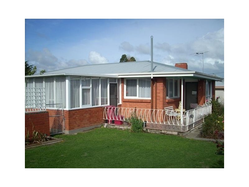 1 Tompsons Lane, Newnham TAS 7248