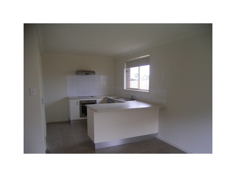 2/3 Bethune Place, Newnham TAS 7248