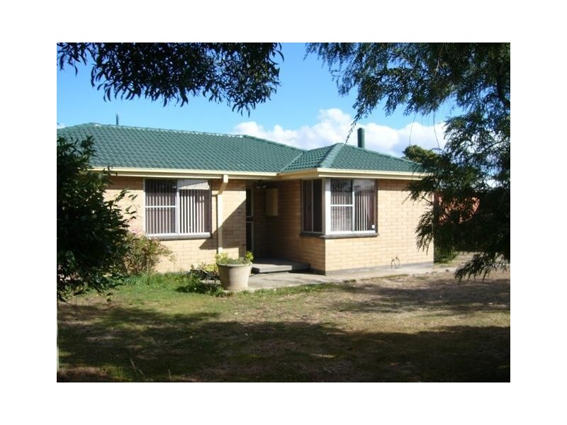 2 Simpson Avenue, George Town TAS 7253