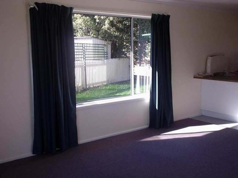 4c Parklands Parade, Newnham TAS 7248