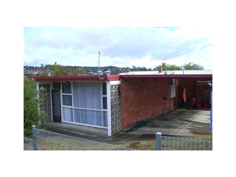 1/15 Carr Street, Kings Meadows TAS 7249