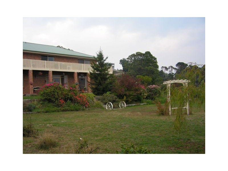 2 Augustus Street, Beauty Point TAS 7270