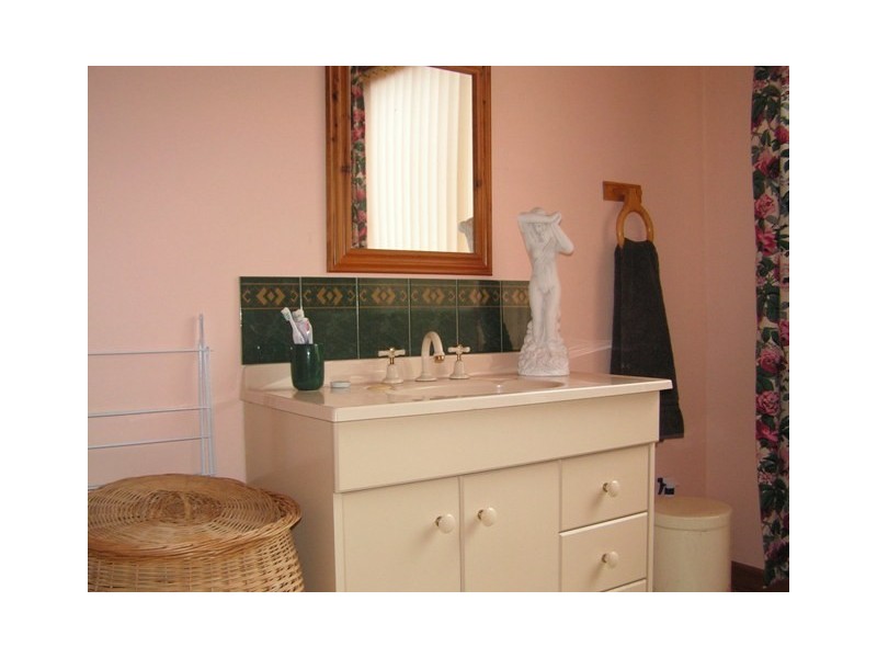 2 Augustus Street, Beauty Point TAS 7270