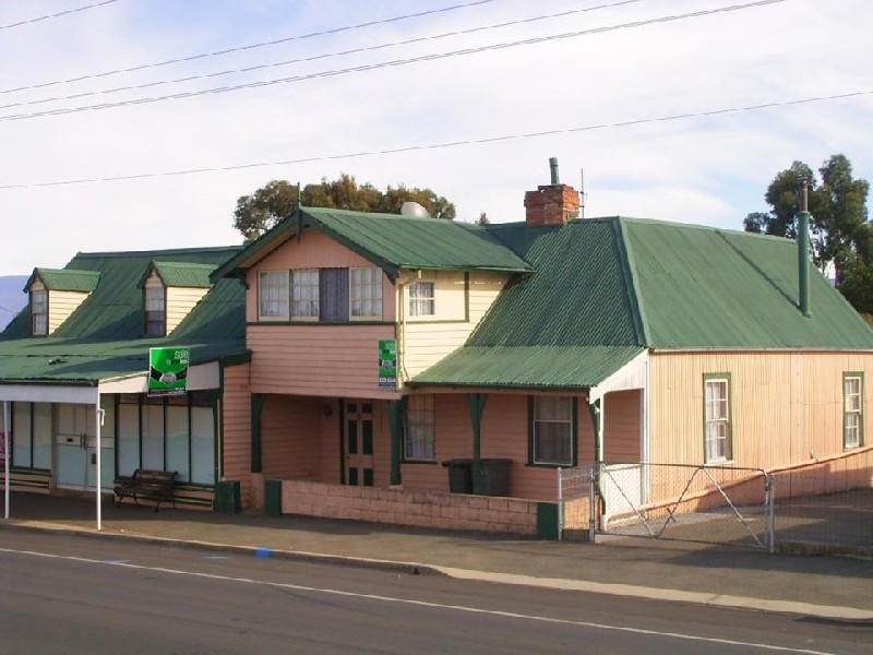 42 Main Road, Cressy TAS 7302